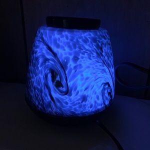 Scentsy Tigers Eye candle warmer color changing